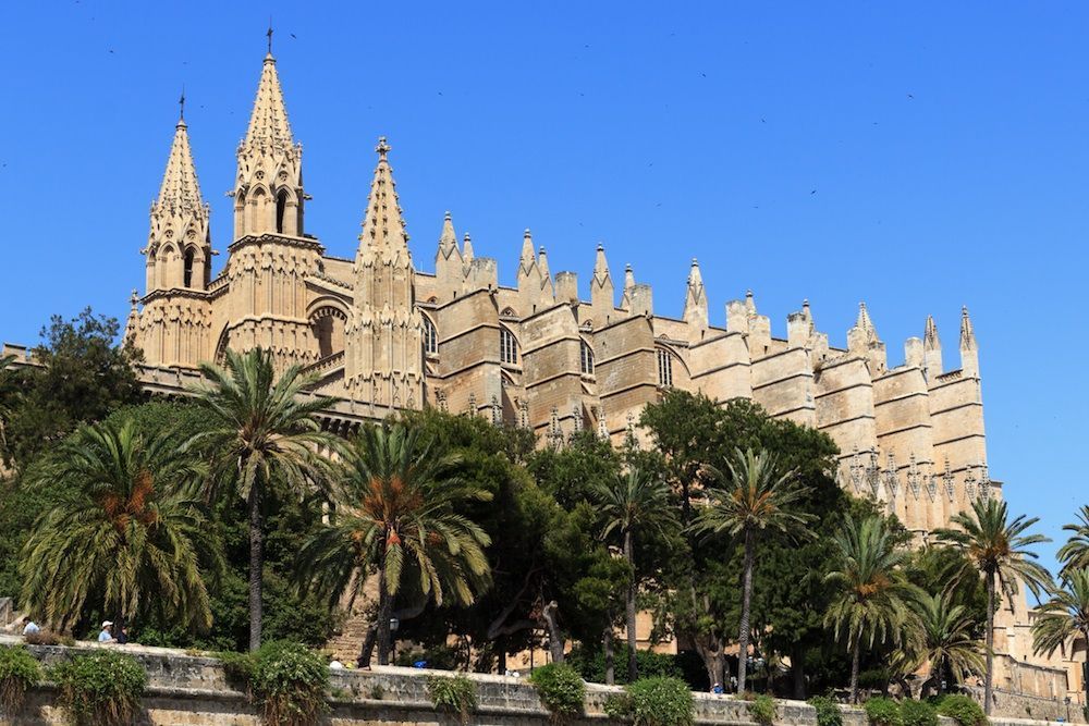 catedral(copia)   shutterstock_238556566 copia